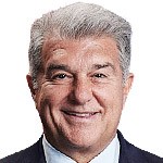  布斯克茨现身巴萨主席投票现场，拉波尔塔热情相伴；昔日搭档重逢，投下关键一票。 体育新闻