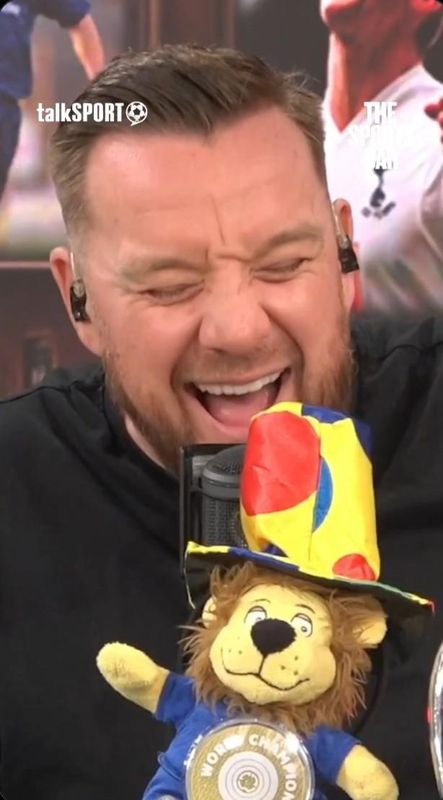  斯坦福桥夜色黯淡；切尔西0-3巴黎，总比分2-8告别欧冠；奥哈拉感慨，蓝军彻底崩盘。 体育新闻