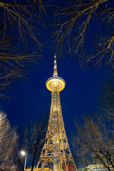 美以行动重塑中东格局；内塔尼亚胡乐观展望，伊朗战略能力显著削弱。