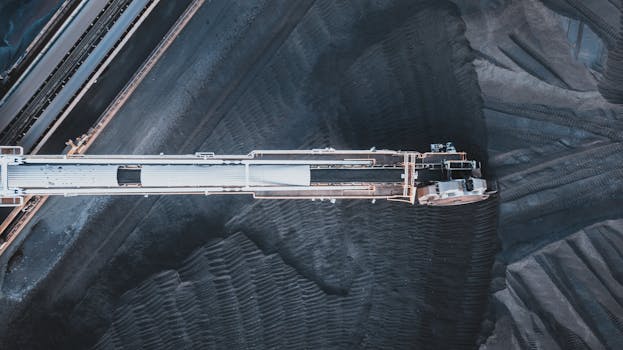 波动市场下的潜在价值；煤炭受益能源替代逻辑，商业航天调整或成布局良机。