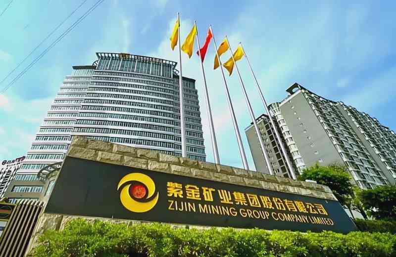 焦虑与扩张：黄金巨头为何急于在矿产博弈中寻找安全感