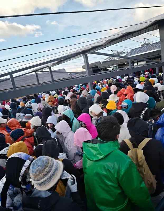  玉龙雪山索道险情深度复盘：高海拔极端天气下的运营安全警示录 新闻