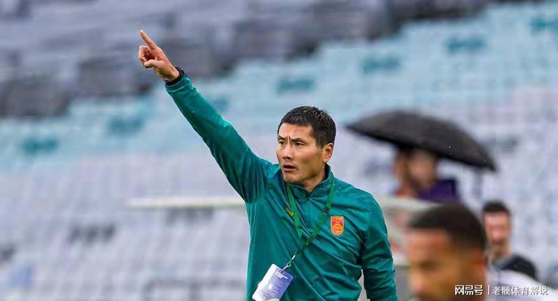  【战术解码】开局压迫与定位支点：成都蓉城5-1大胜的深层逻辑 体育新闻